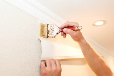 Pose de papier peint au Plessier-Rozainvillers — revêtements muraux et toiles de verre